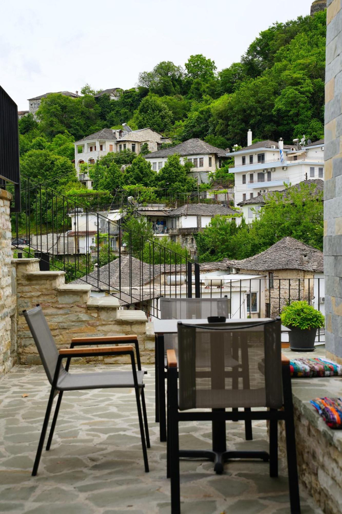 Castlefront Villa Gjirokaster Exterior photo
